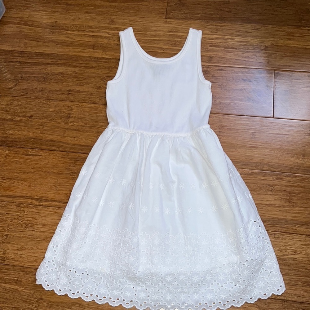 Gap kids white tank dress with eyelet skirt size small (6-7) NWOT
